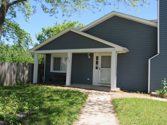 Building Photo - 1319 Chattanooga Trail
