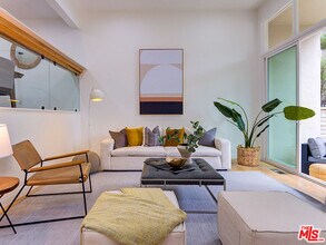 Building Photo - 4746 La Villa Marina