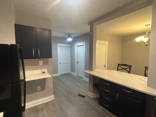 Foto del edificio - 528 E 43rd St