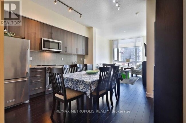 Building Photo - 4011 Brickstone Mews