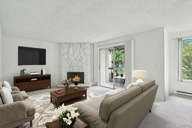Building Photo - Well maintained 2 bedroom, 1 bath condo wi...