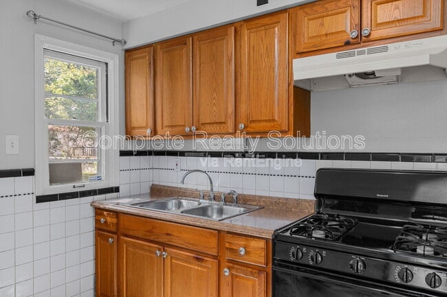 Building Photo - 10366 Ashbrook Dr