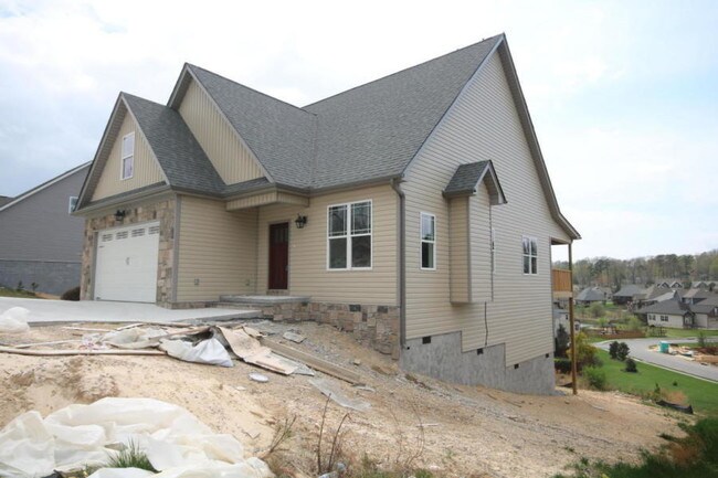 Building Photo - 8476 Standifer Gap Rd
