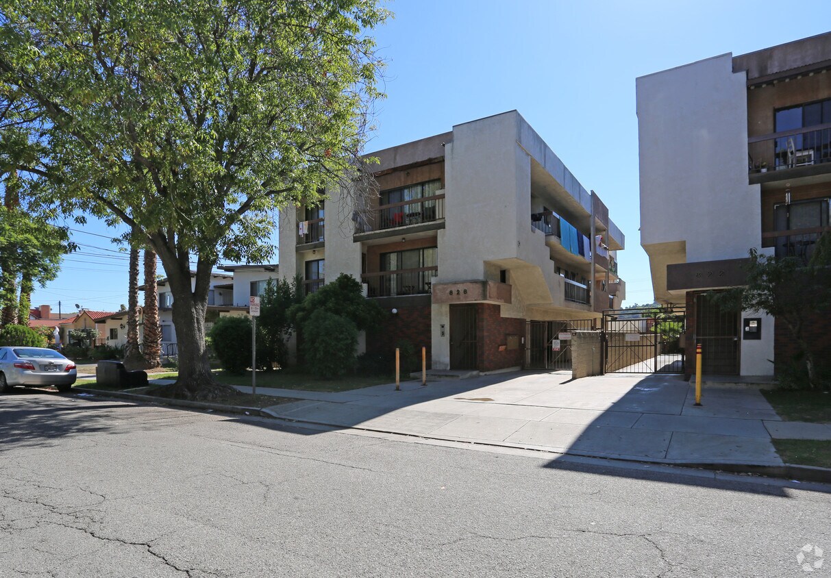 Foto principal - 828 Raleigh St