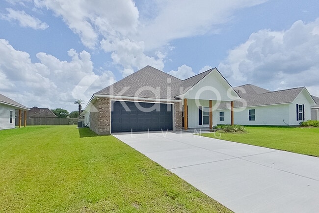 Building Photo - 13760 Willowmore Dr