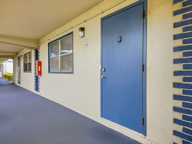 Foto del edificio - 202 Brittany F