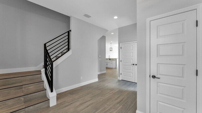 Foto del edificio - Stunning New Construction Villa for Rent Near Lake John