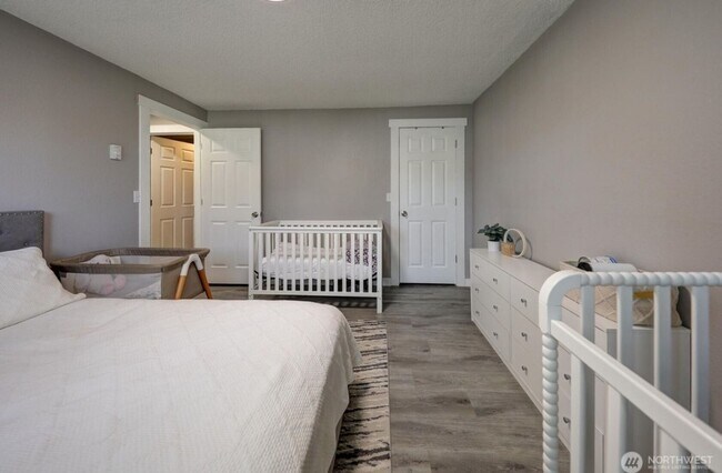 Foto del edificio - 10617-10617 10th Ave Ct S