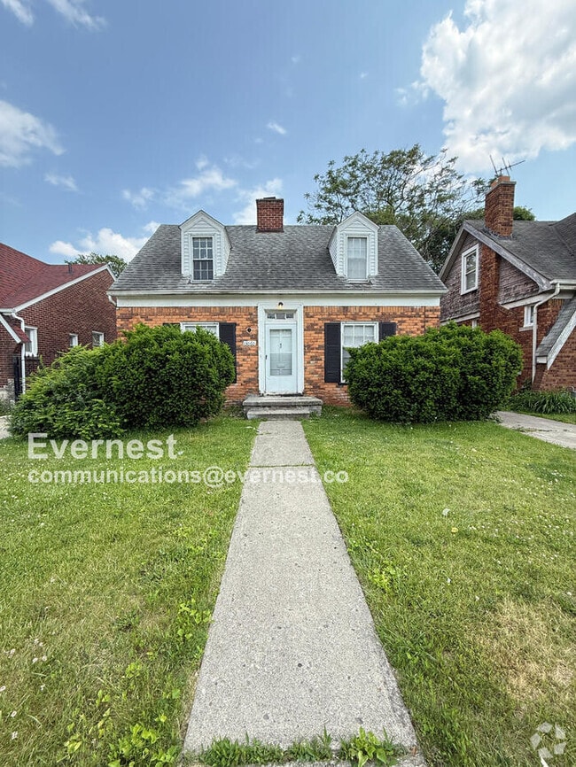 Building Photo - 13060 Rosemary St