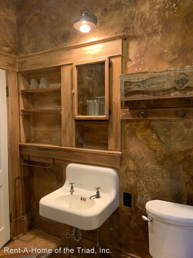 Building Photo - 2 br, 2 bath House - 218 Tate Street #4 Do...