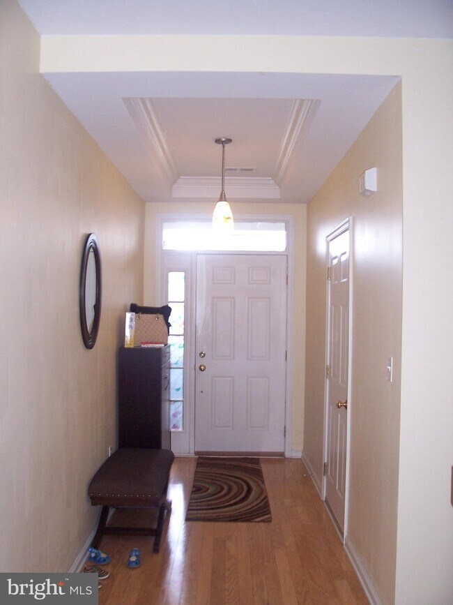 Building Photo - 227 Brinley Dr