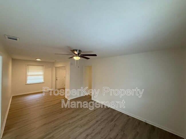 Foto del edificio - 3127 Latona Dr SW