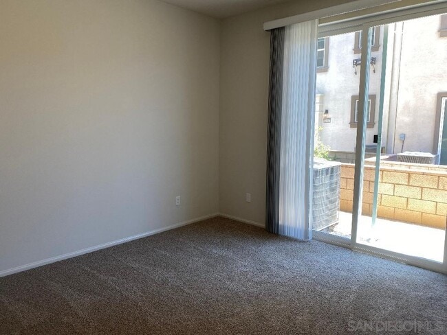 Building Photo - 40445 Melrose Dr