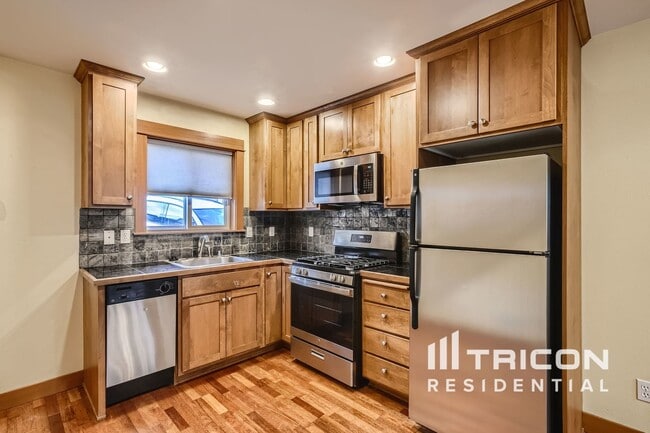 Building Photo - 1132 N 91st St