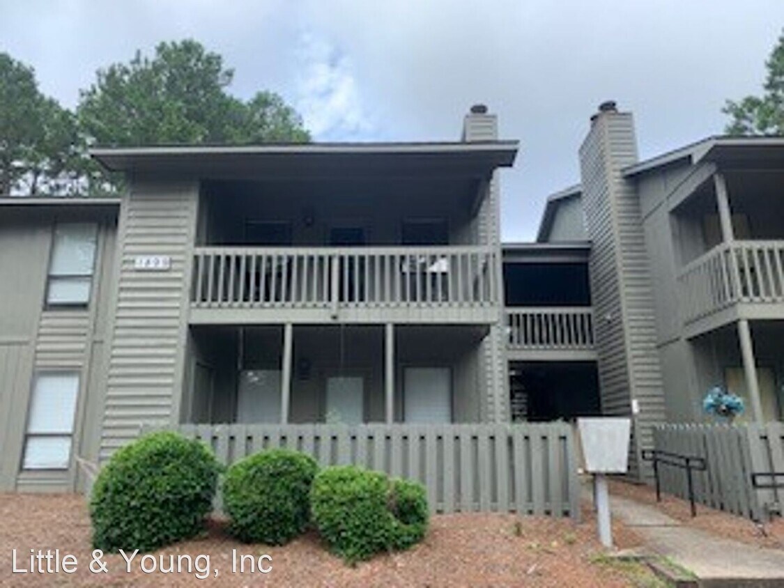 2 br, 2 bath House 1899 Tryon Drive Unit 05 House for Rent in