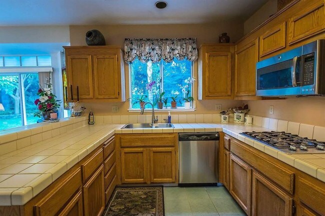 Foto del edificio - 1582 Meadowlark Way