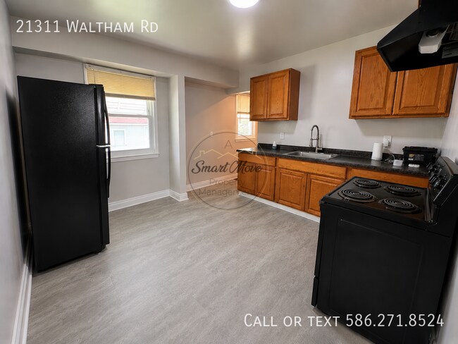 Foto del edificio - 21311 Waltham Rd