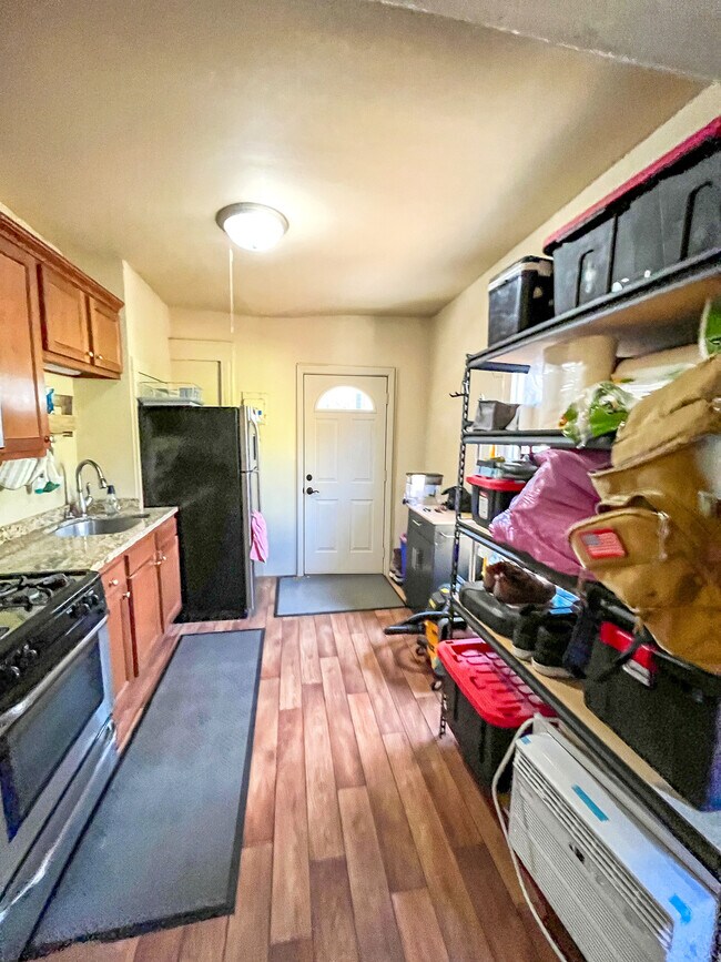 Foto del edificio - 3204 Bryant Ave S
