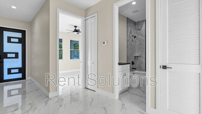 Building Photo - 2839 60th Ave N