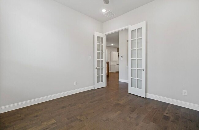 Building Photo - 4143 Runway Mews