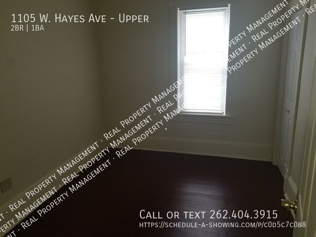 Building Photo - 2 Bedroom Upper
