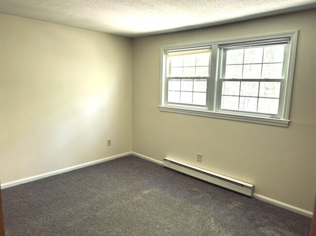 Building Photo - 15B Deerwood