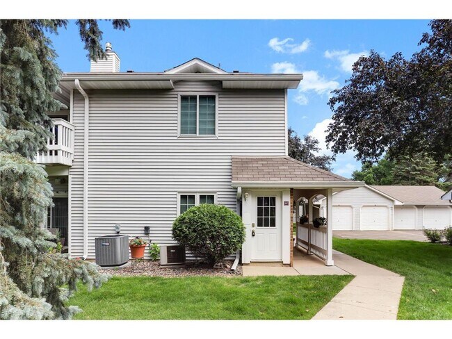 Foto del edificio - 3566 Blue Jay Way