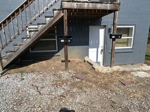 Building Photo - 117 B S Fowler Ave