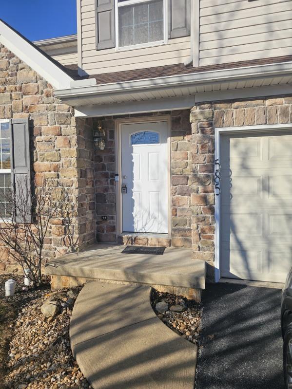 Building Photo - 585 Thomas Armor Dr