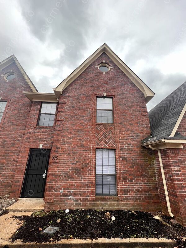 Primary Photo - 375 Blair Dr W