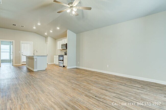 Foto del edificio - 2128 Kirksey Ave