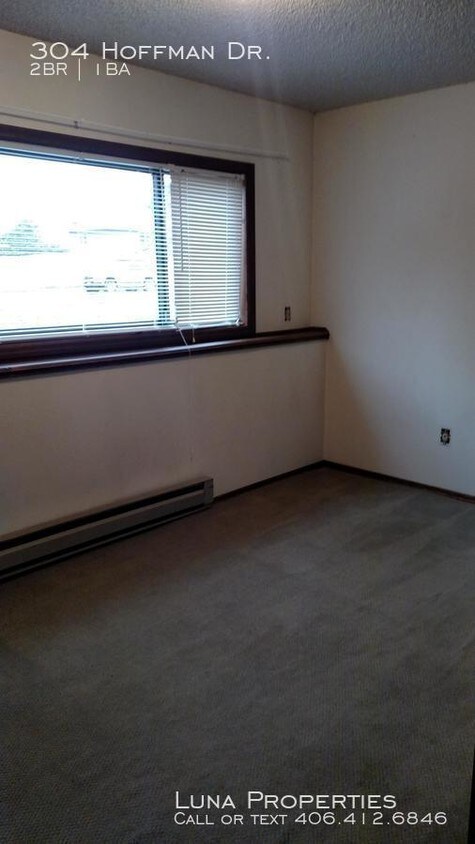 Building Photo - 304 Hoffman Dr