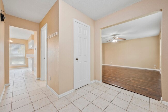 Building Photo - Mansfield Country Club Home