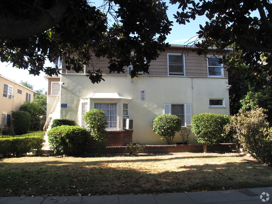 Building Photo - 11662-11664 Chandler Blvd