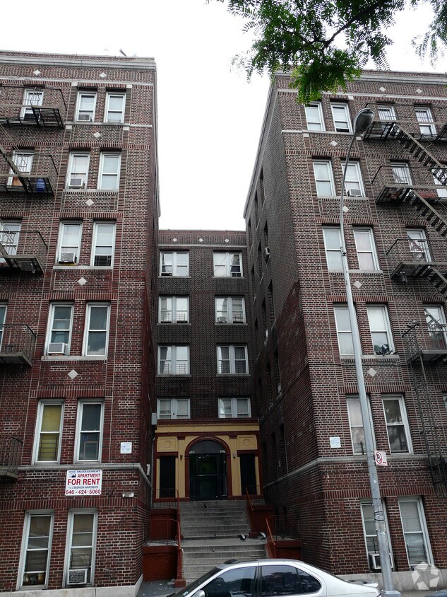 325-327 E 206th ¡St - 325-327 E 206th St