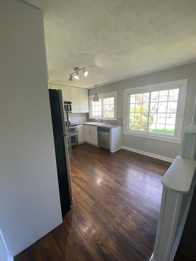 Building Photo - Perfect location in West Knoxville!!