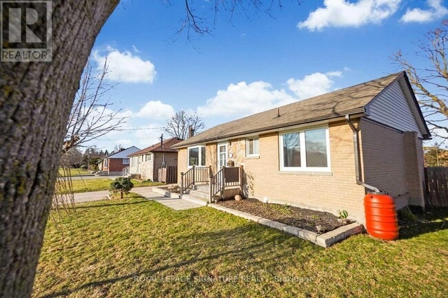 Building Photo - 473 Fernhill Blvd