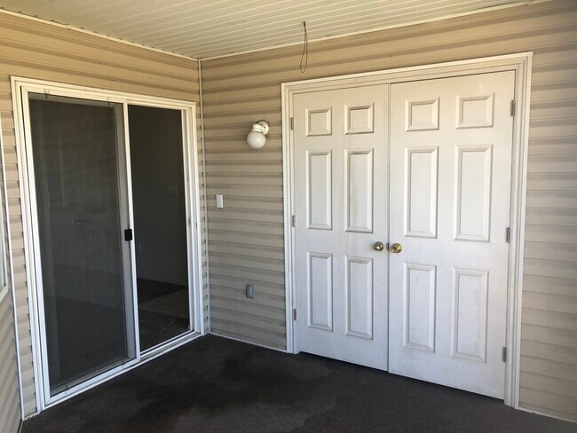 Balcony - 137 W 600 N