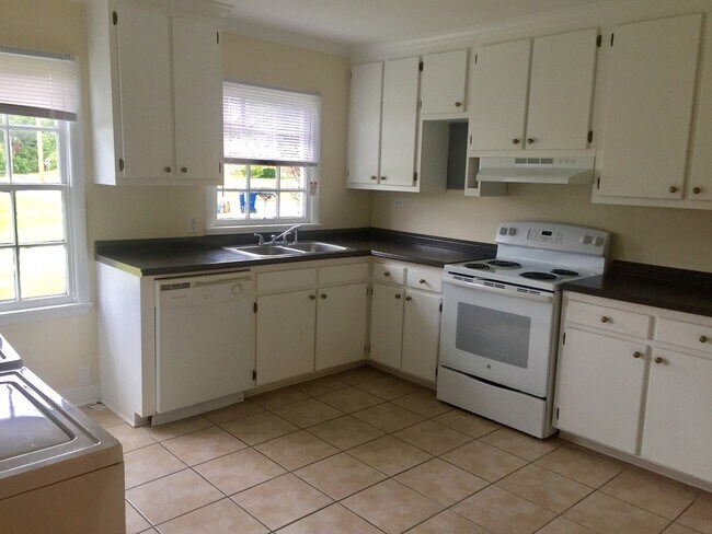 Foto del edificio - Affordable 2 BR home