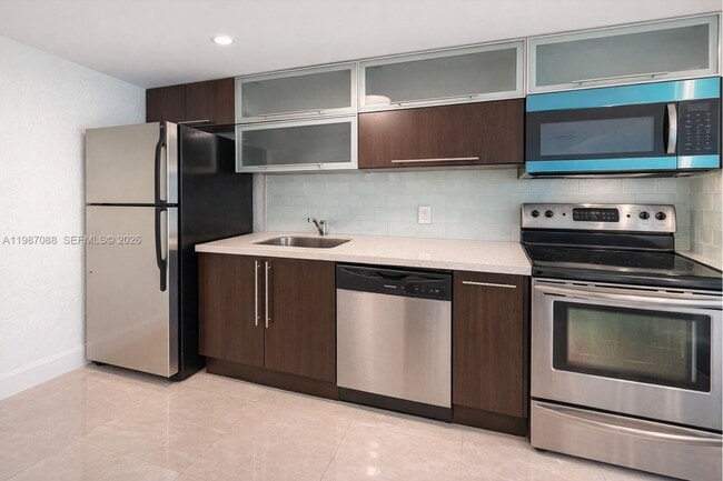 Foto del edificio - 1660 NE 135th St