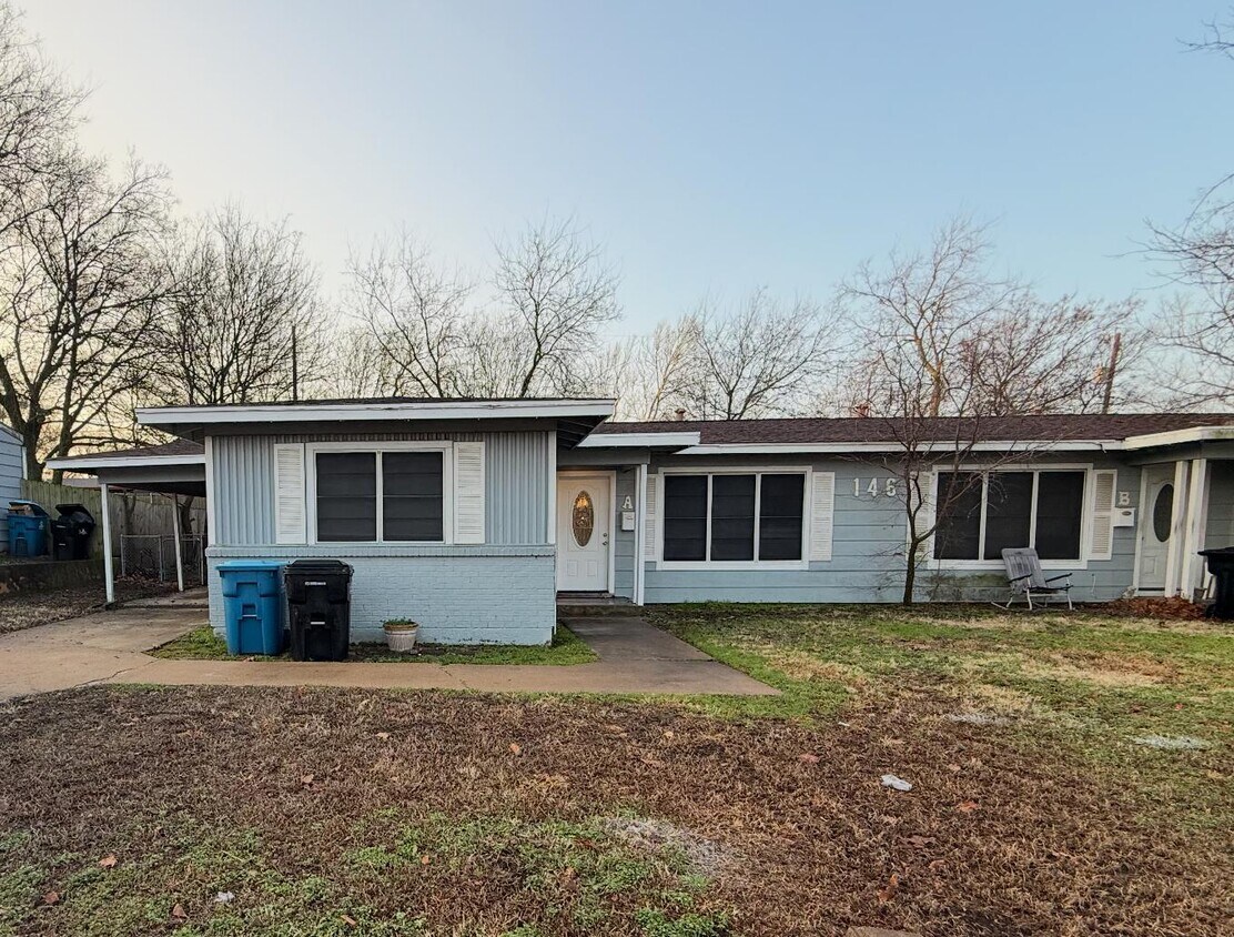 Foto principal - 146 Doolittle Dr