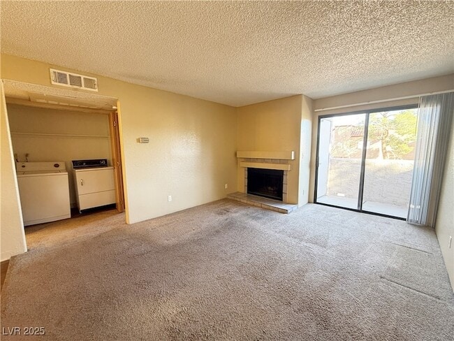 Foto del edificio - 2982 Juniper Hills Blvd