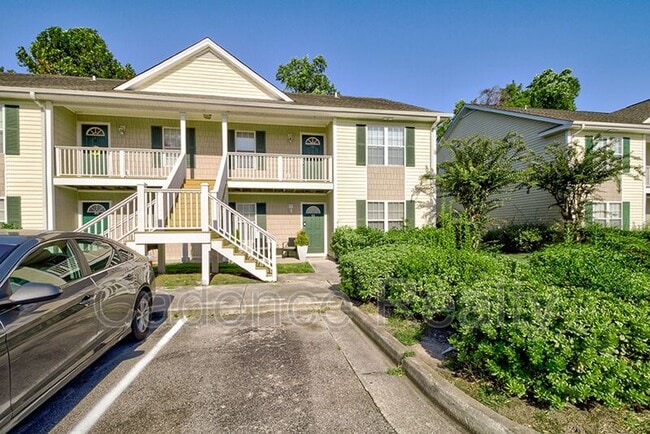 Photo - 4609 McClelland Dr Apartment