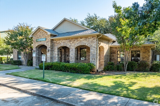 Oficina de arrendamiento - Pepperwood