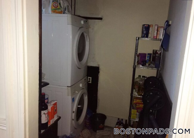 Foto del edificio - 229 Harvard St