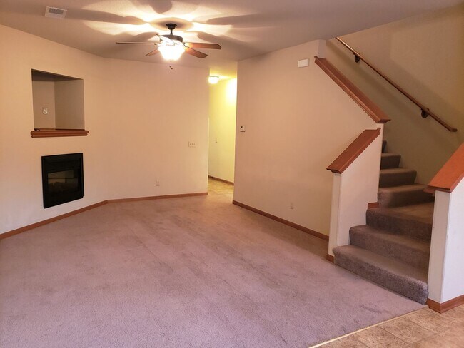 Foto del edificio - Washer & Dryer Included + West Side of Man...