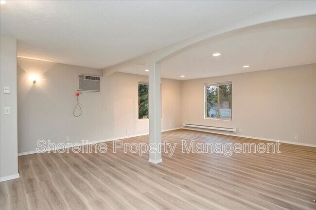 Foto del edificio - 2111 Brittany Ln