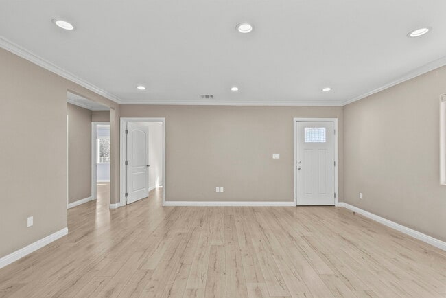 Foto del edificio - 6717 Cedros Ave