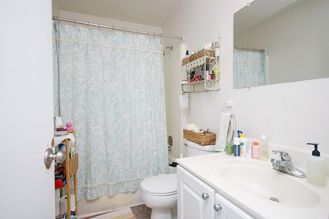 Foto del edificio - Pet-Friendly Duplex Close to UVA and Downtown