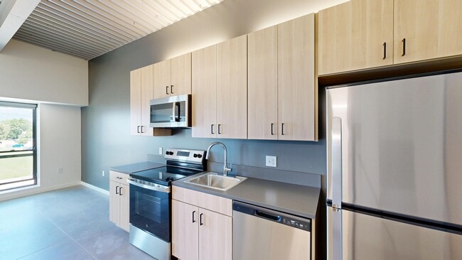 Kitchen - 418 East Grand